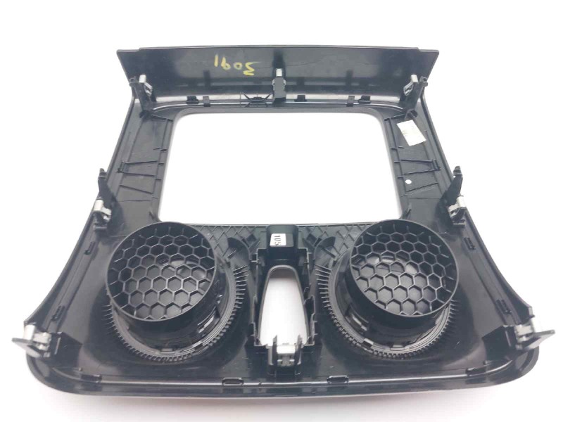 Recambio de rejilla aireadora para dacia sandero access referencia OEM IAM 682603655R 687608758R 687604541R