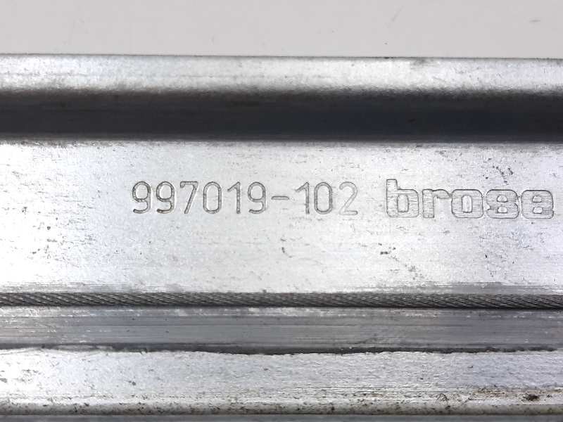 Recambio de elevalunas delantero derecho para citroen c4 berlina premier referencia OEM IAM 997019102 997428105 