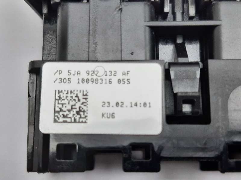 Recambio de interruptor para skoda rapid elegance referencia OEM IAM 5JA927132AF  