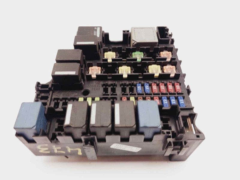 Recambio de caja reles / fusibles para ford fiesta (cb1) trend referencia OEM IAM 8V5T14K012 8V5T14K012 07RA58459