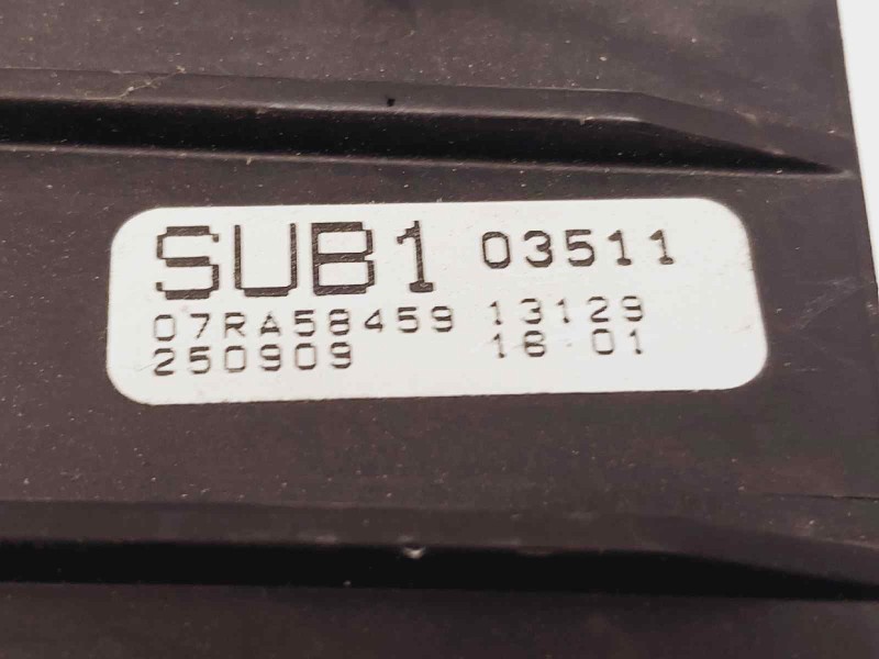 Recambio de caja reles / fusibles para ford fiesta (cb1) trend referencia OEM IAM 8V5T14K012 8V5T14K012 07RA58459