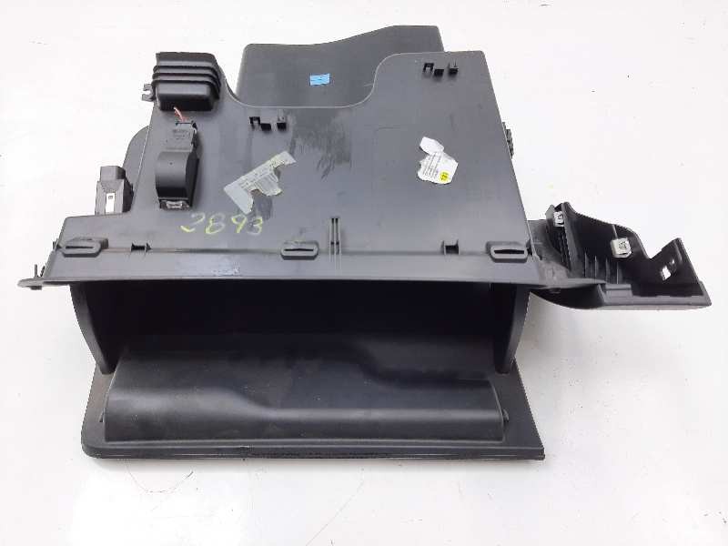 Recambio de guantera para skoda rapid elegance referencia OEM IAM 5JB857097E 5JB857097D 