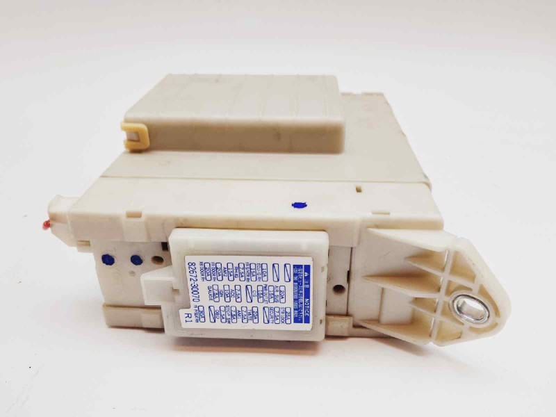 Recambio de caja reles / fusibles para lexus gs (gs/us/ws19) 450 h referencia OEM IAM 8273030B61 8267230070 