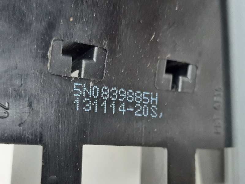 Recambio de maneta exterior trasera derecha para skoda rapid elegance referencia OEM IAM 5N0839885H  