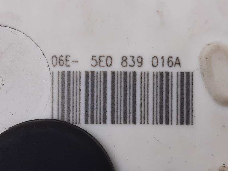 Recambio de cerradura puerta trasera derecha para skoda rapid elegance referencia OEM IAM 06E5E0839016A  