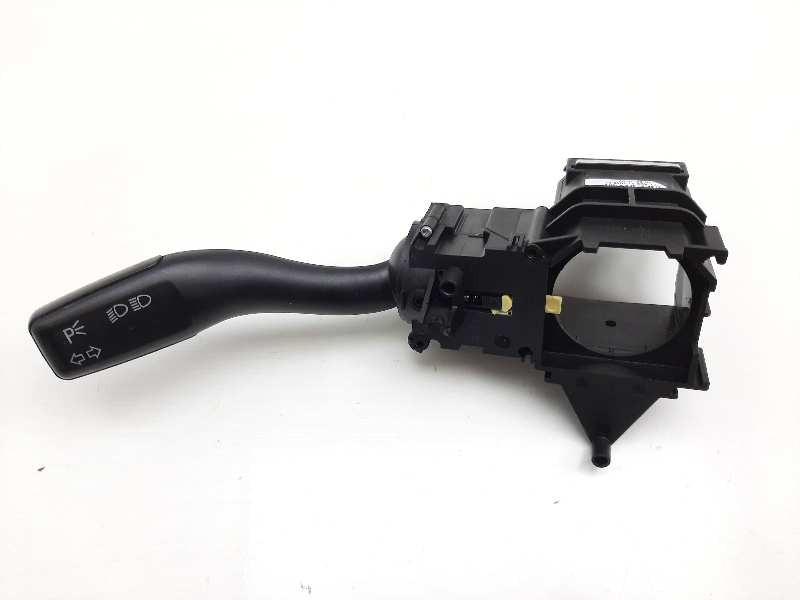 Recambio de mando intermitentes para audi a6 avant (4f5) 3.0 tdi quattro referencia OEM IAM 4E0953513A  