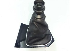 Recambio de guarnecidos palanca cambio para toyota auris advance referencia OEM IAM 5884302840   2