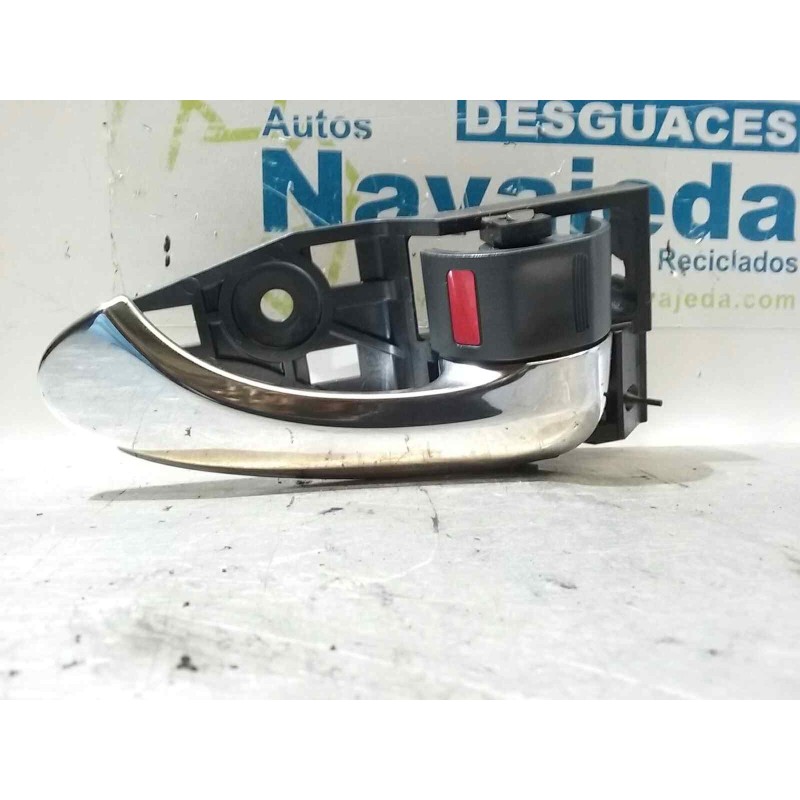 Recambio de maneta interior delantera derecha para toyota rav 4 (a3) referencia OEM IAM  CROMADA 