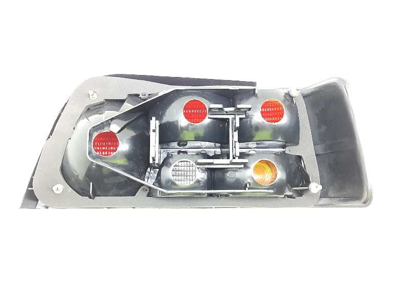 Recambio de piloto trasero izquierdo para peugeot 405 berlina referencia OEM IAM   