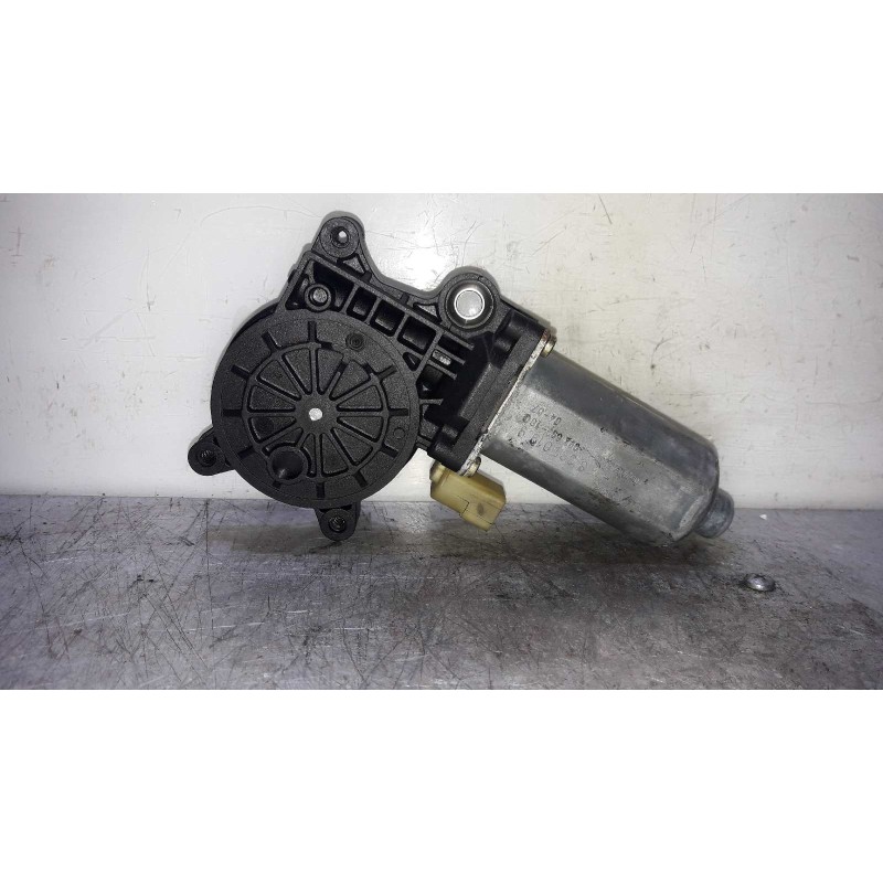 Recambio de motor elevalunas delantero izquierdo para bmw x5 (e53) 3.0d referencia OEM IAM 0130821952  