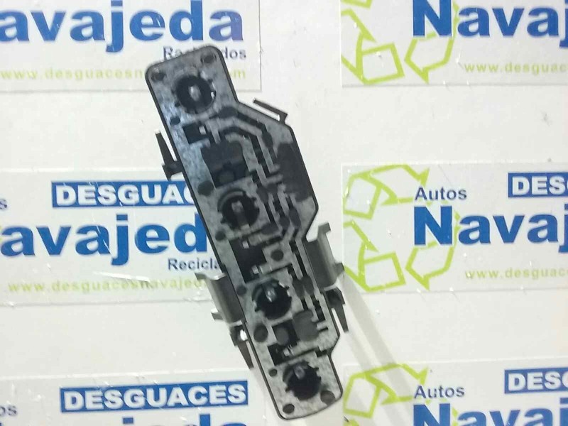 Recambio de portalamparas para volkswagen polo berlina (6n2) referencia OEM IAM   