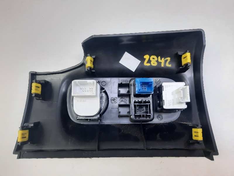 Recambio de mando retrovisor para citroen c3 feel referencia OEM IAM 9812555OCD1  