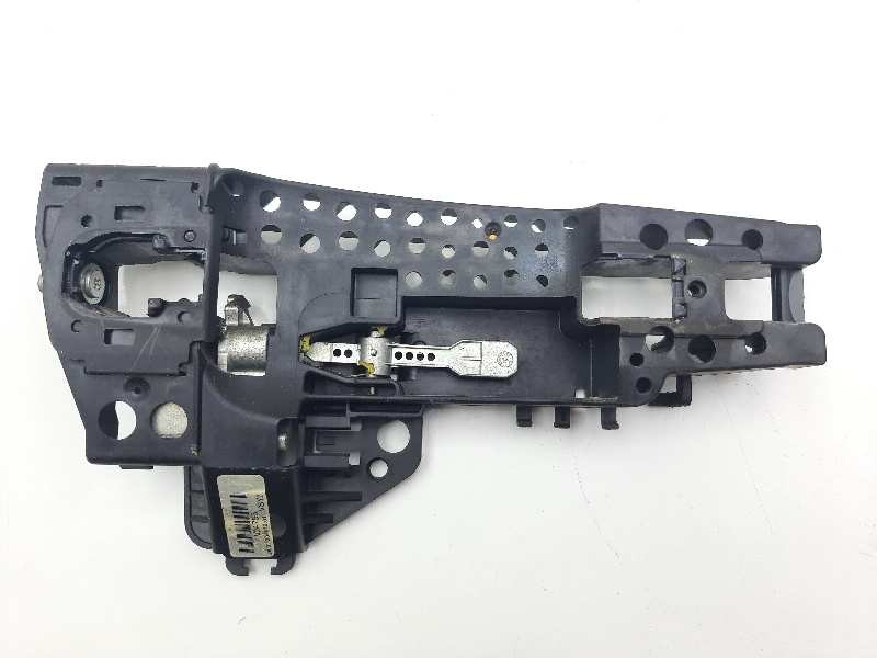 Recambio de maneta exterior delantera derecha para audi a4 ber. (b8) básico referencia OEM IAM 8T02837886  