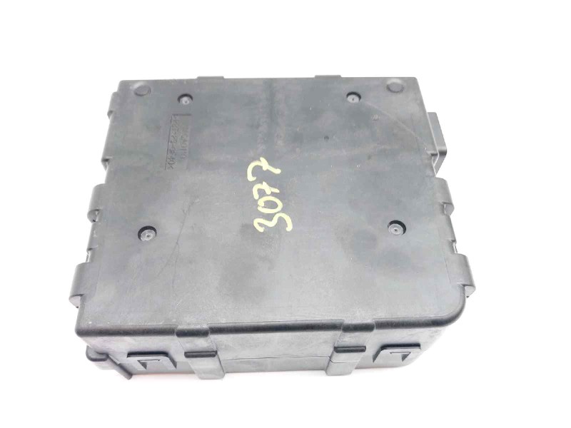 Recambio de centralita abs para lexus rx 400h referencia OEM IAM 8968033010  