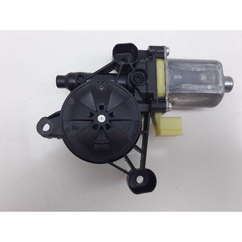 Recambio de motor elevalunas delantero derecho para seat leon st (5f8) style advanced referencia OEM IAM 5Q0959802B 0130822716 