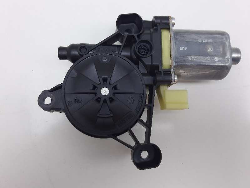 Recambio de motor elevalunas delantero derecho para seat leon st (5f8) style advanced referencia OEM IAM 5Q0959802B 0130822716 