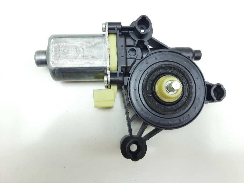 Recambio de motor elevalunas delantero derecho para seat leon st (5f8) style advanced referencia OEM IAM 5Q0959802B 0130822716 