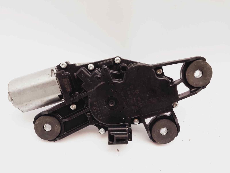 Recambio de motor limpia trasero para ford fiesta (cb1) trend referencia OEM IAM 0390201860 BOSCH 3 PINS