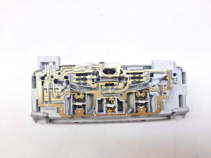 Recambio de luz interior para renault laguna iii referencia OEM IAM 264300003R  