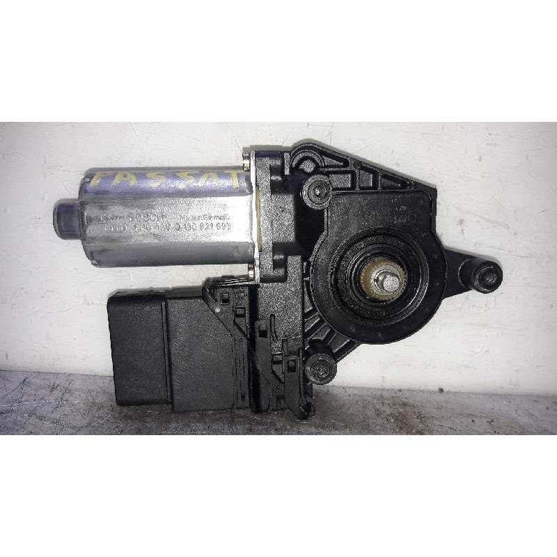 Recambio de motor elevalunas trasero derecho para skoda superb (3u4) referencia OEM IAM 0130821696  