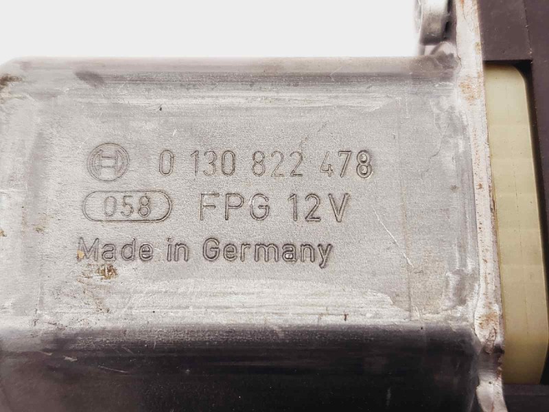 Recambio de motor elevalunas delantero derecho para renault twingo (co6) 1.2 (c066/67/68) referencia OEM IAM 807300011R  