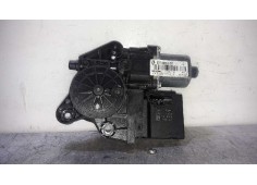 Recambio de motor elevalunas trasero derecho para renault scenic iii expression referencia OEM IAM 827300005R  
