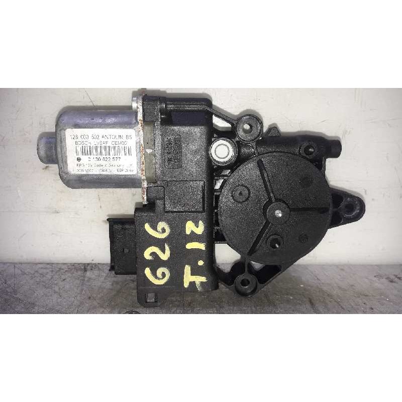 Recambio de motor elevalunas trasero izquierdo para citroen c4 berlina exclusive referencia OEM IAM 0130822577  