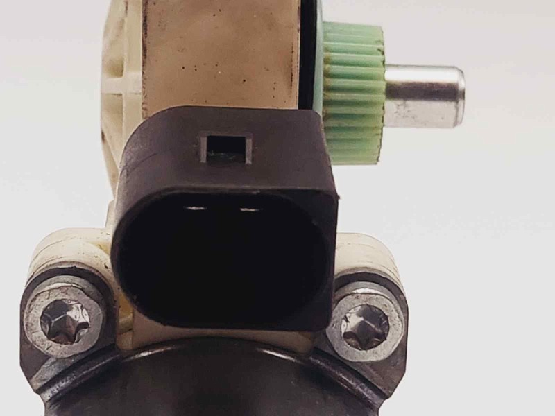 Recambio de motor elevalunas delantero izquierdo para mercedes clase m (w163) 270 cdi final edition (163.113) referencia OEM IAM