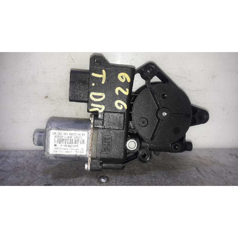 Recambio de motor elevalunas trasero derecho para citroen c4 berlina exclusive referencia OEM IAM 0130822576  