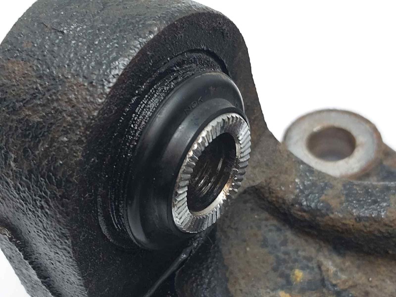 Recambio de mangueta trasera izquierda para lexus rx 400h referencia OEM IAM 4230548051  