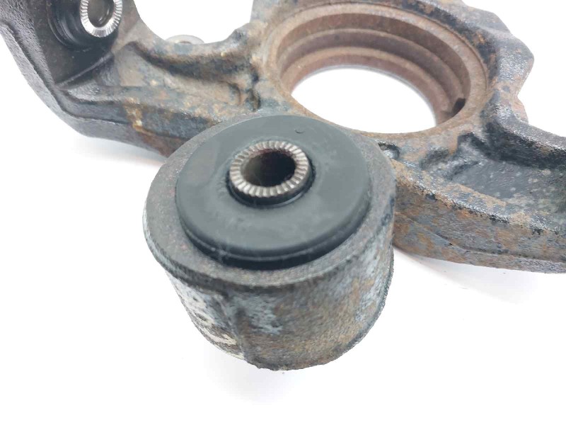 Recambio de mangueta trasera izquierda para lexus rx 400h referencia OEM IAM 4230548051  