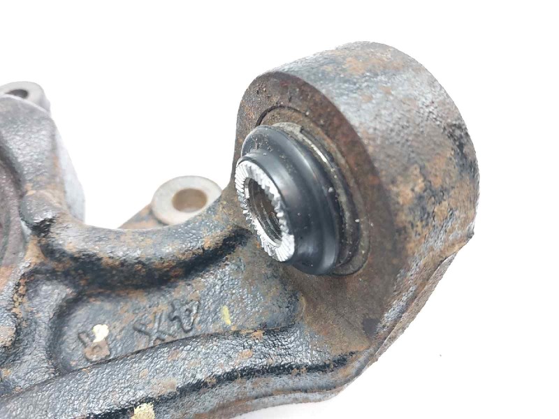 Recambio de mangueta trasera derecha para lexus rx 400h referencia OEM IAM 4230448051  