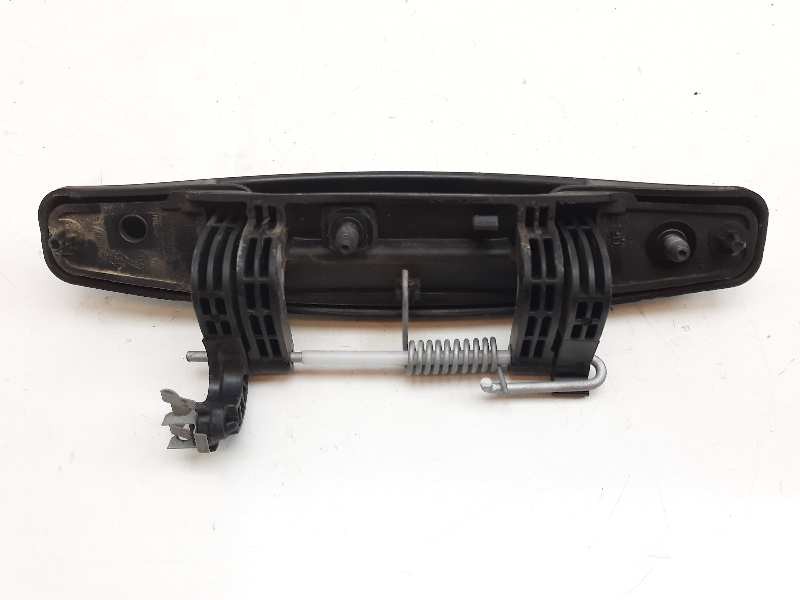 Recambio de maneta exterior delantera derecha para dacia duster ambiance 4x2 referencia OEM IAM 806068948R  