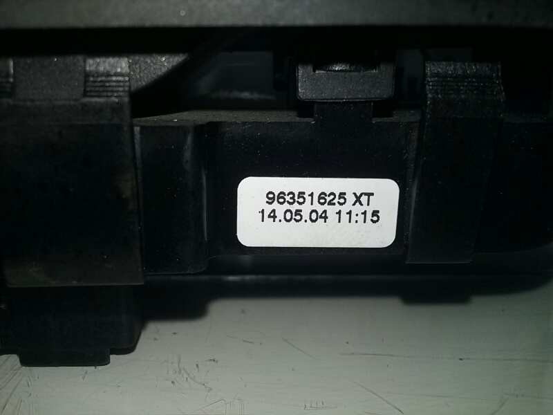 Recambio de mando elevalunas delantero derecho para peugeot 307 berlina (s2) referencia OEM IAM 96351625 96351625 