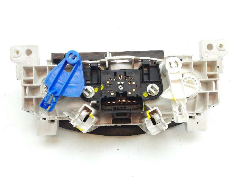 Recambio de mando calefaccion / aire acondicionado para dacia duster ambiance 4x2 referencia OEM IAM T1001640A 6001551698 