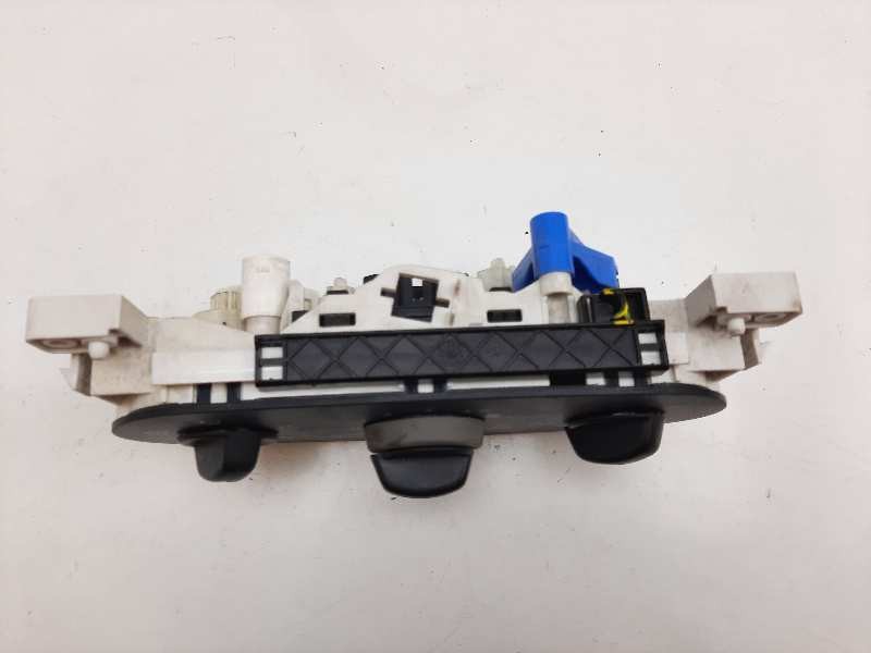 Recambio de mando calefaccion / aire acondicionado para dacia duster ambiance 4x2 referencia OEM IAM T1001640A 6001551698 