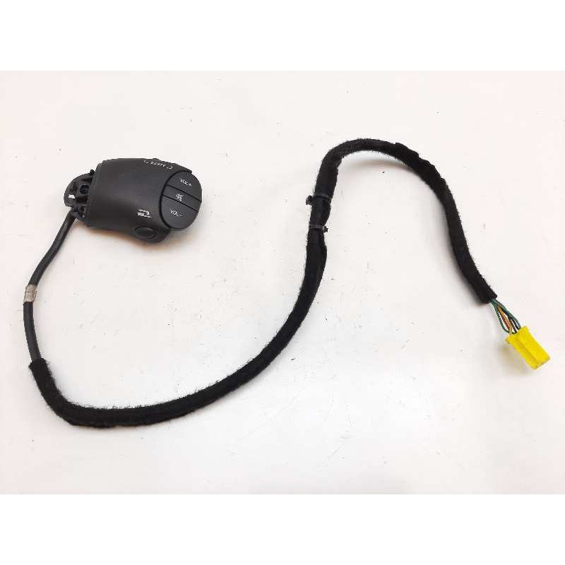 Recambio de mando multifuncion para dacia duster ambiance 4x2 referencia OEM IAM   