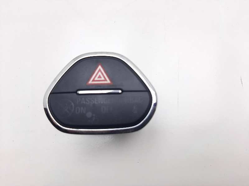 Recambio de warning para opel corsa e edition referencia OEM IAM 13363976 10093605 