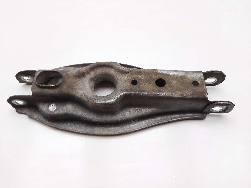 Recambio de brazo suspension inferior trasero derecho para bmw serie 1 berlina (e81/e87) 116d referencia OEM IAM   