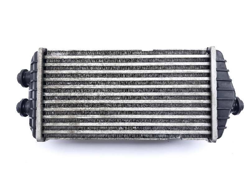 Recambio de intercooler para hyundai i30 (gd) style referencia OEM IAM 282702A770  