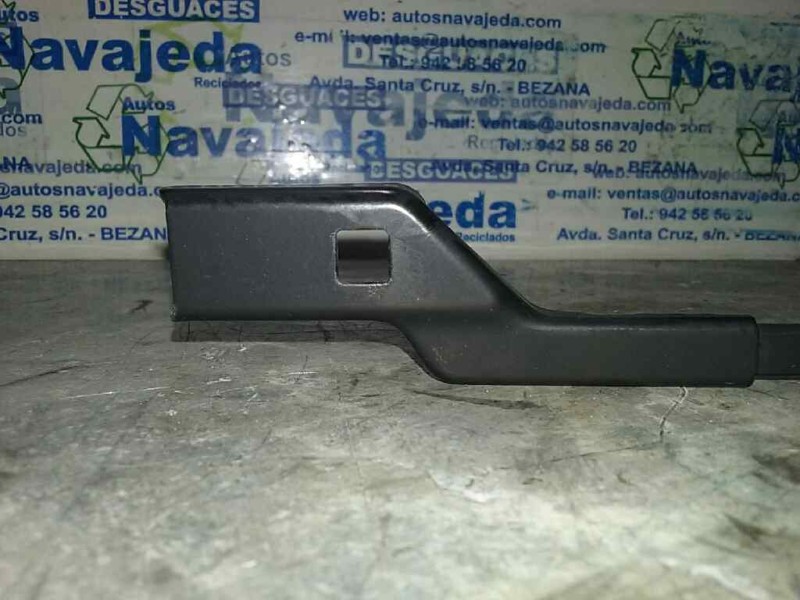 Recambio de brazo limpia delantero izquierdo para citroen berlingo station wagon xtr plus referencia OEM IAM   