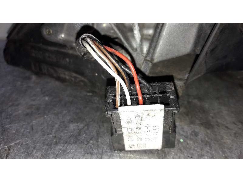 Recambio de retrovisor derecho para audi a4 berlina (b5) 1.9 tdi referencia OEM IAM   