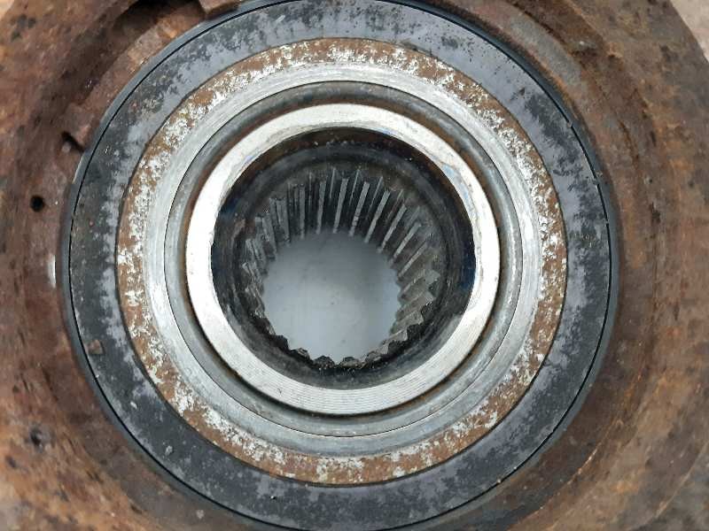 Recambio de mangueta delantera izquierda para dacia duster ambiance 4x2 referencia OEM IAM 8200881914  