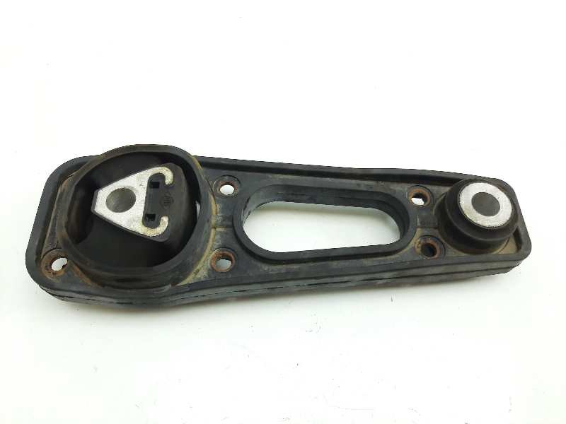 Recambio de soporte motor trasero para dacia duster ambiance 4x2 referencia OEM IAM 8200805813  