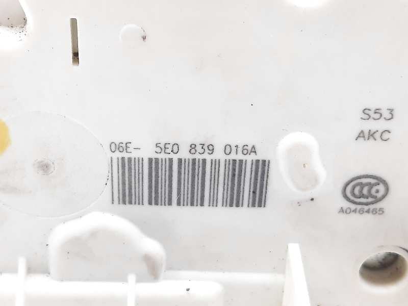 Recambio de cerradura puerta trasera derecha para skoda octavia combi (5e5) elegance referencia OEM IAM 5E0839016A  