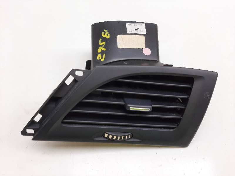 Recambio de rejilla aireadora para renault megane iii berlina 5 p expression referencia OEM IAM   