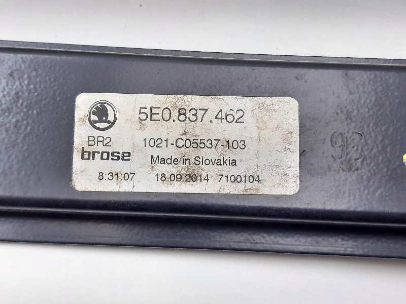 Recambio de elevalunas delantero derecho para skoda octavia combi (5e5) elegance referencia OEM IAM 5E0837462  