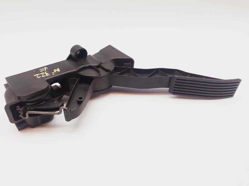 Recambio de potenciometro pedal para mercedes clase a (w169) a 180 cdi a-edition referencia OEM IAM A1693000304 A1693000304 