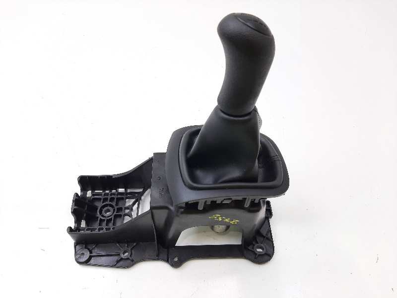 Recambio de palanca cambio para renault megane iii berlina 5 p expression referencia OEM IAM 8200779125  