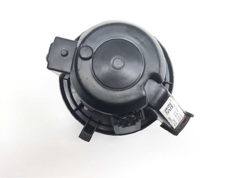 Recambio de motor calefaccion para renault twingo iii gt referencia OEM IAM EE795002  